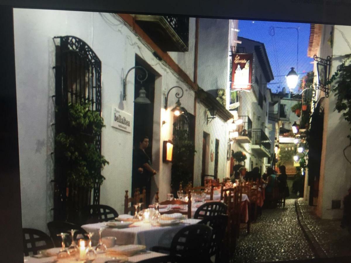 Altea, Callejeando Por Su Casco Antiguo. Kültér fotó